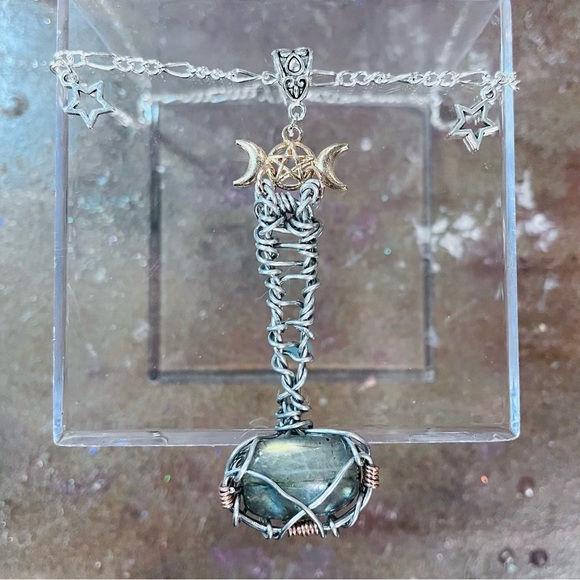 Labradorite Norse Goddess Mjolnir Necklace - Picture 2 of 6